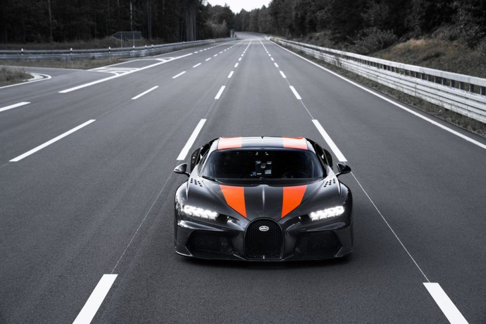 Bugatti Chiron Super Sport 300+ - 304.7mph – The Fastest Car In The ...