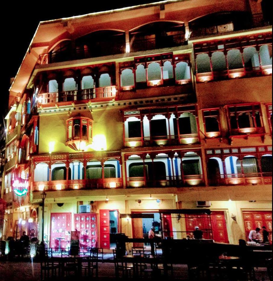 Top 5 restaurants to Dine-in with Family in Lahore